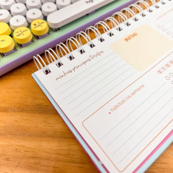 Desk planner